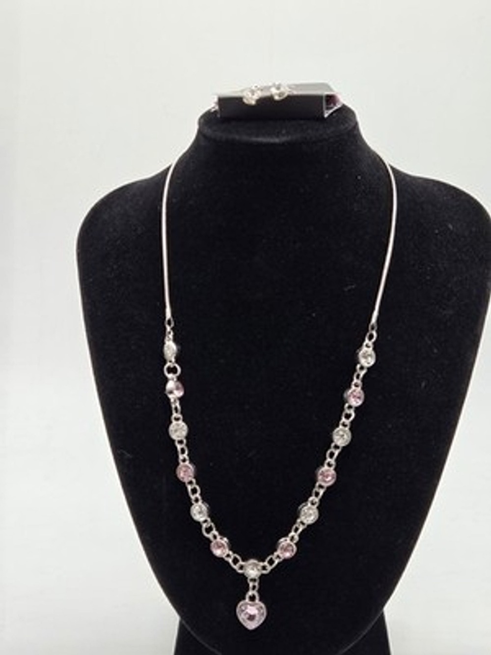 NWT Paparazzi Pink Rhinestone Necklace Earings Set Silver Tone Dainty